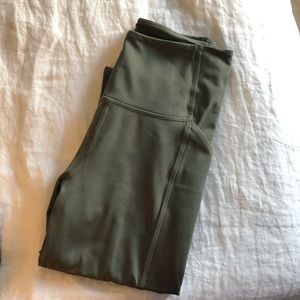 Girlfriend collective pocket legging 23 3/4 inseam